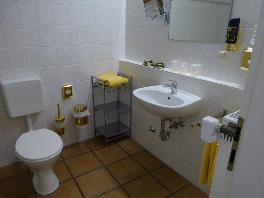 Hotel Am Hehlentor 첼레 외부 사진