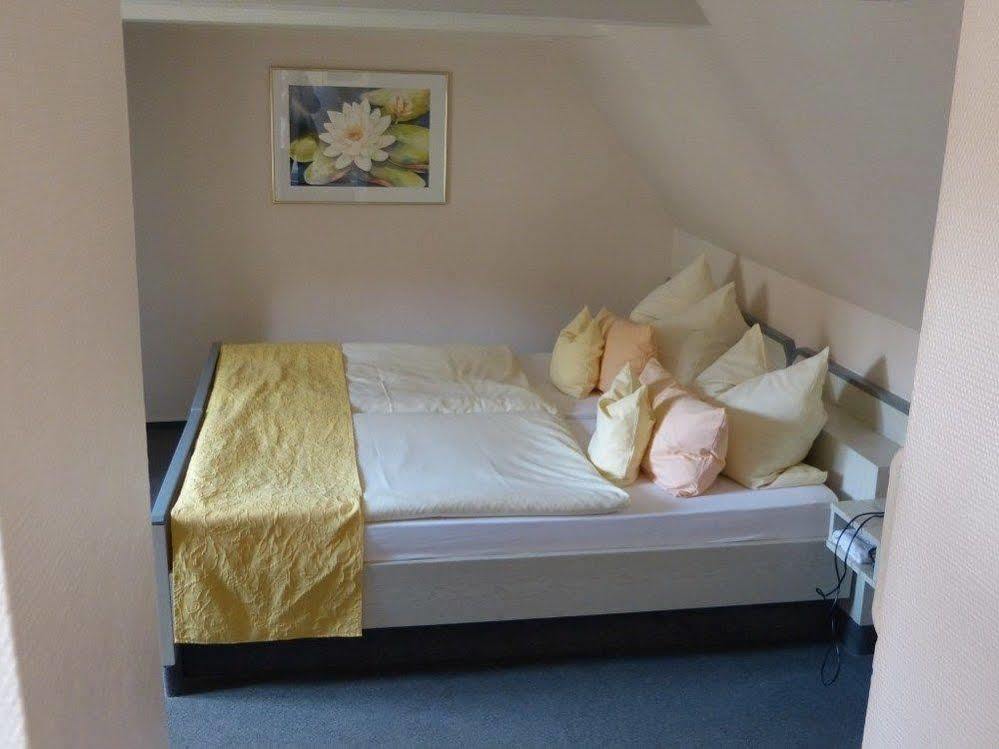 Hotel Am Hehlentor 첼레 외부 사진