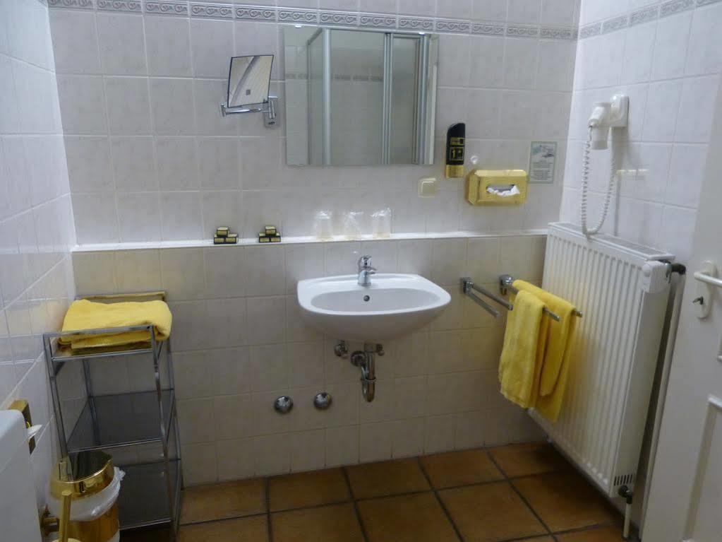 Hotel Am Hehlentor 첼레 외부 사진