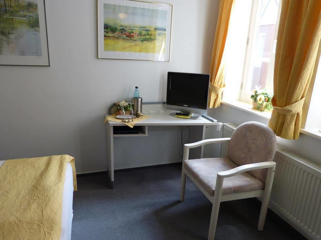 Hotel Am Hehlentor 첼레 외부 사진